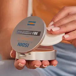 PROTETOR SOLAR FACIAL EM PÓ ISDIN COMPACT AREIA FPS50 10G